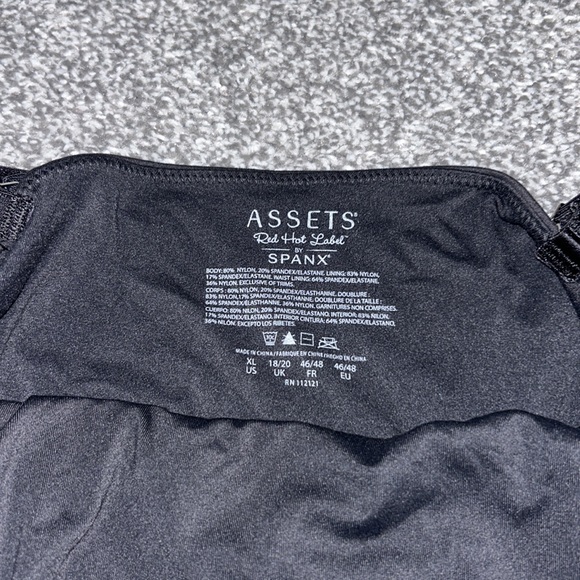 Assets Red Hot Label by SPANX size XL - Picture 2 of 3